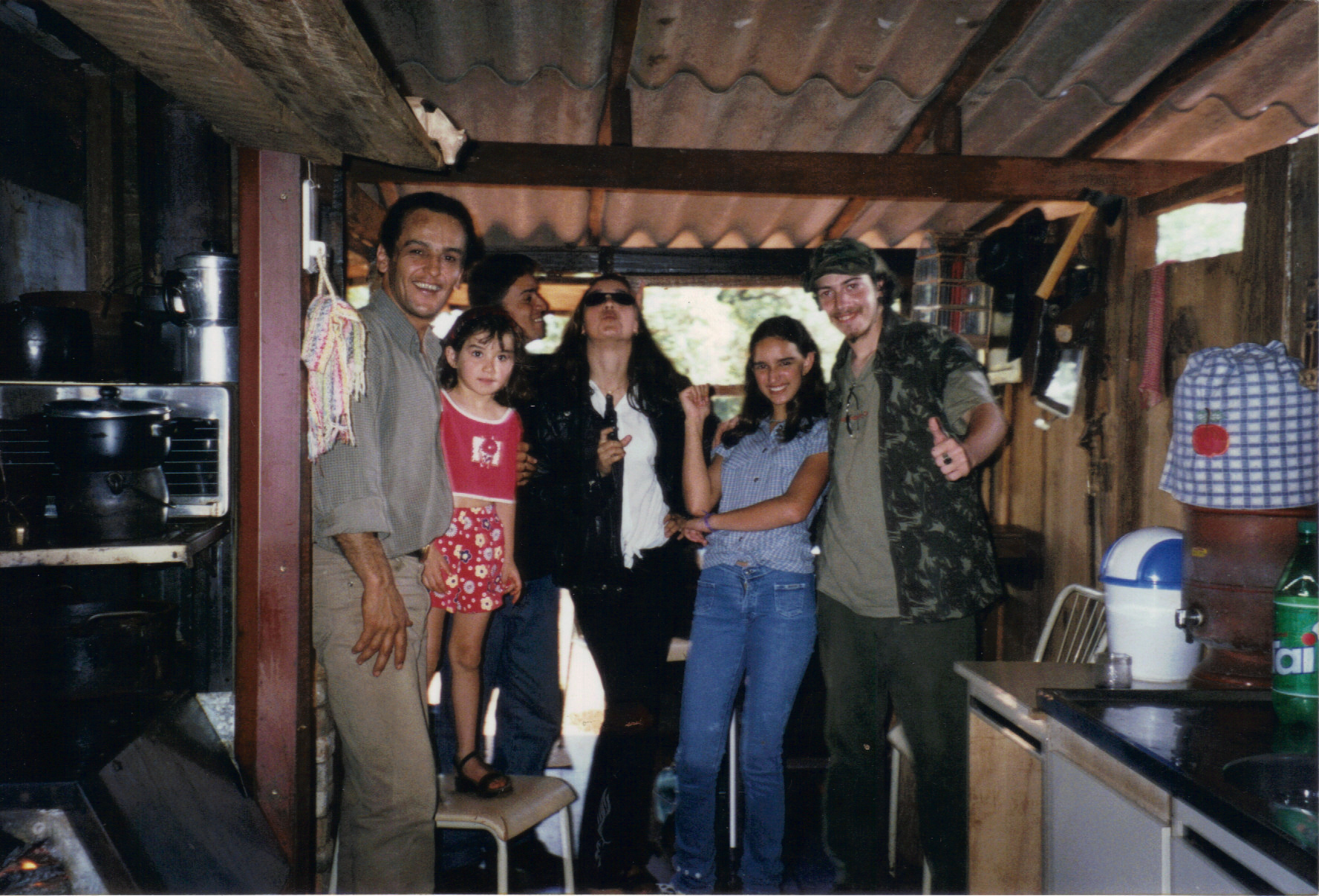A equipe do filme 'O Reencarnado' reunida